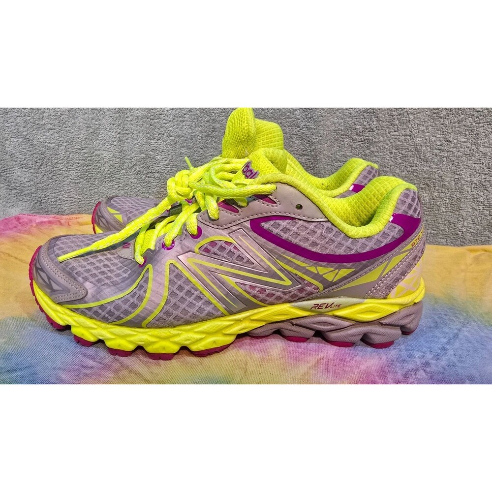 New Balance 870v3 Women's Size 7 B Gray Neon Yellow Pink Running Shoes W870GI3